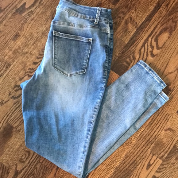 Maurices High Rise Skinny Jeans - Picture 2 of 10
